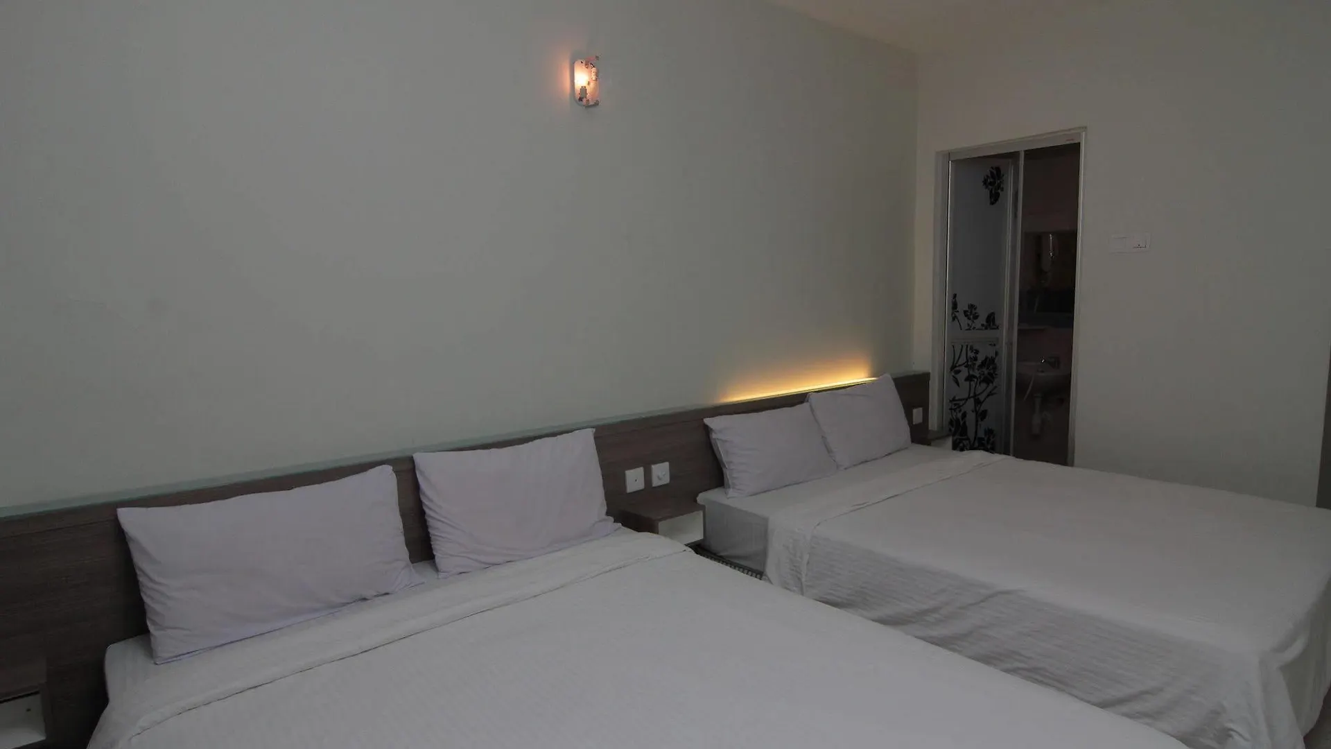 Qish Hotel Malacca 0*,  Malaysia